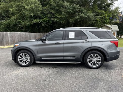 Used 2024 Ford Explorer Limited RWD image 2
