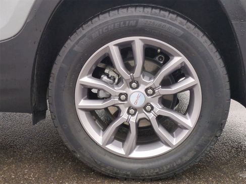 Used 2023 GMC Terrain SLT image 15