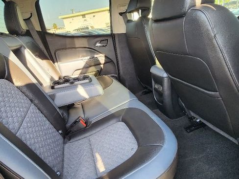 Used 2018 Chevrolet Colorado Z71 image 14