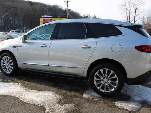 Used 2018 Buick Enclave Premium w/ Experience Buick Package image 11