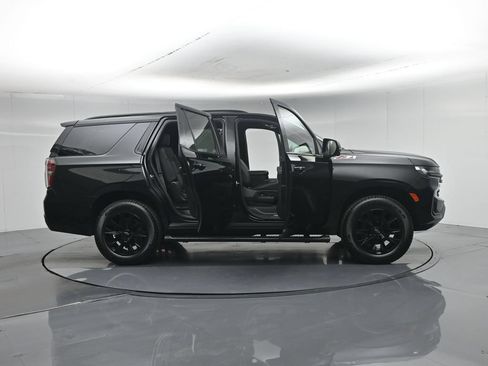 Used 2022 Chevrolet Tahoe Z71 w/ Luxury Package AWD/4WD image 5