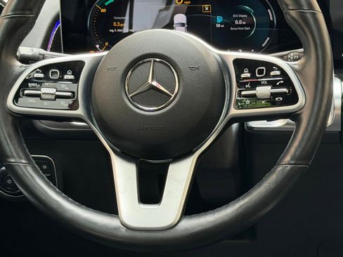 Used 2020 Mercedes-Benz GLB 250 4MATIC image 24