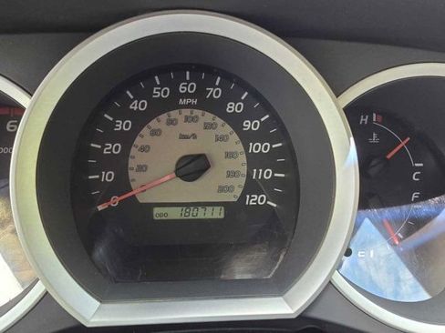 Used 2006 Toyota Tacoma PreRunner RWD image 19
