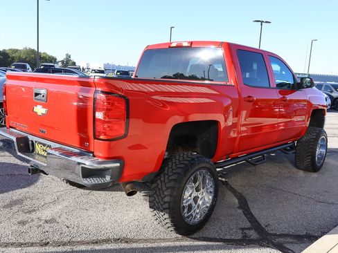 Used 2018 Chevrolet Silverado 1500 LT w/ Trailering Package image 4