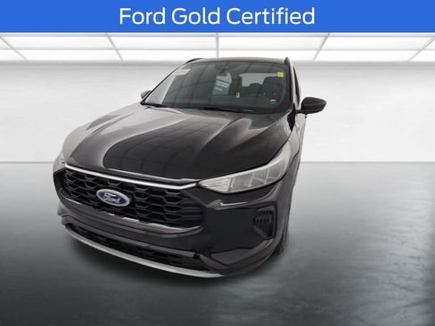 Used 2024 Ford Escape ST-Line w/ Tech Pack #1 AWD/4WD image 2