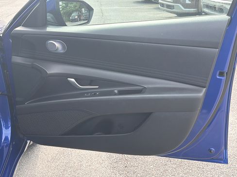 Used 2023 Hyundai Elantra SEL image 14