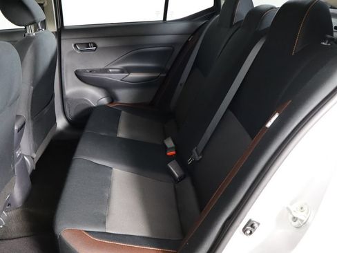 Used 2022 Nissan Versa SR w/ Convenience Package FWD image 16