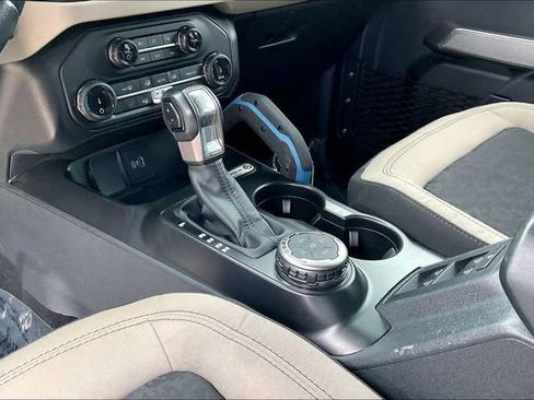 Used 2022 Ford Bronco Wildtrak image 15