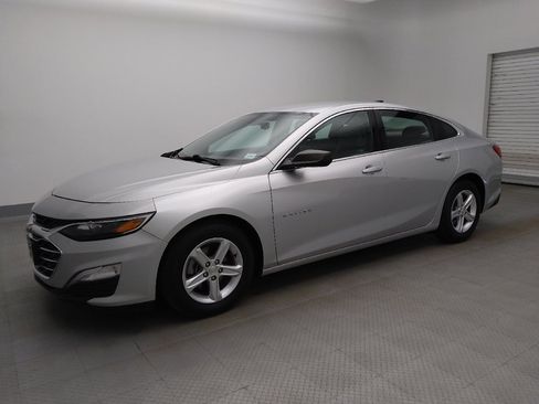 Used 2020 Chevrolet Malibu LS w/ LPO, Convenience Package 2 FWD image 2