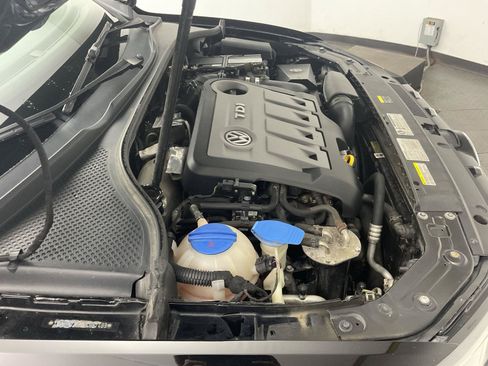 Used 2014 Volkswagen Passat TDI SE FWD image 20