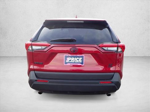 Used 2023 Toyota RAV4 LE image 3