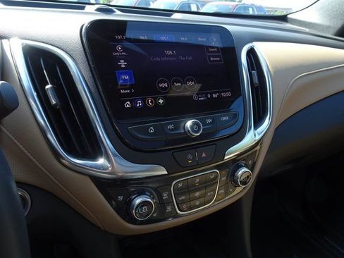 Used 2024 Chevrolet Equinox Premier FWD image 19