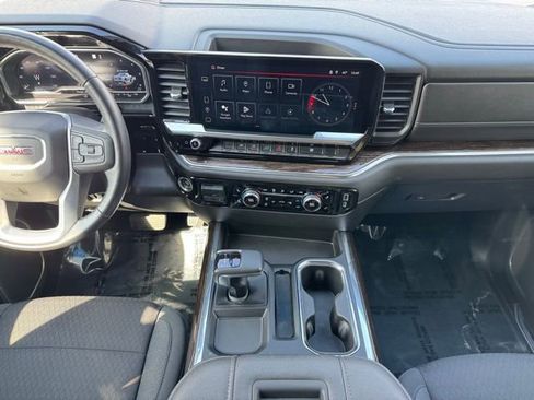 Certified 2022 GMC Sierra 1500 Elevation AWD/4WD image 2