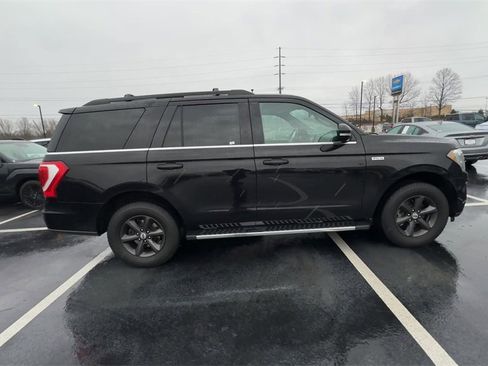 Used 2020 Ford Expedition XLT w/ Equipment Group 202A image 9