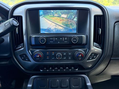 Used 2018 Chevrolet Silverado 1500 LTZ Z71 w/ LTZ Plus Package AWD/4WD image 28