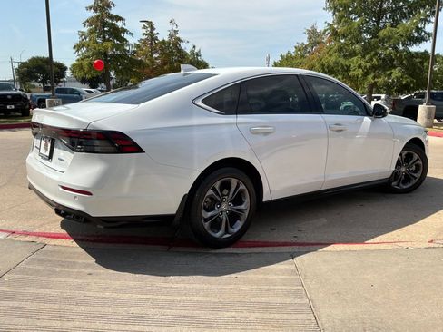 Used 2023 Honda Accord EX-L image 6