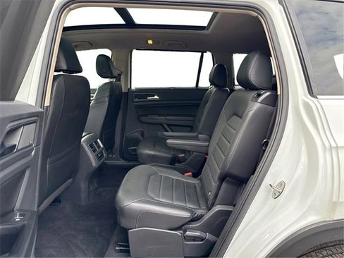 Used 2019 Volkswagen Atlas SEL Premium image 11