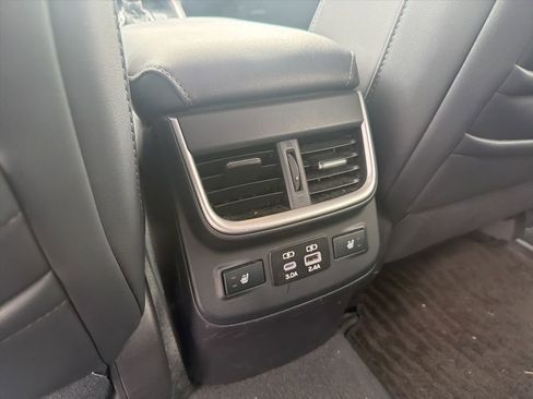 Used 2024 Subaru Outback Limited AWD/4WD image 8