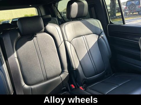 Certified 2024 Jeep Wagoneer L 2WD image 16