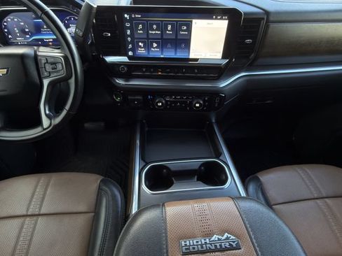 Certified 2024 Chevrolet Silverado 2500 High Country w/ Technology Package AWD/4WD image 20