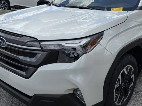 Certified 2025 Subaru Forester Premium AWD/4WD image 6