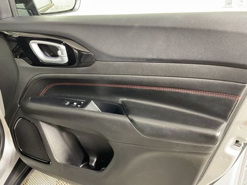 Used 2025 Jeep Compass Trailhawk AWD/4WD image 23