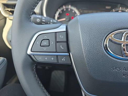 New 2026 Toyota Highlander XLE AWD/4WD image 18