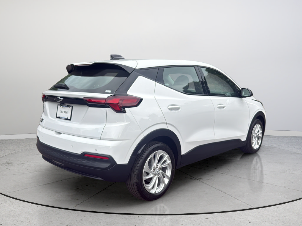 New 2027 Chevrolet Bolt LT FWD image 5