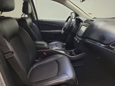 Used 2020 Dodge Journey Crossroad FWD image 21