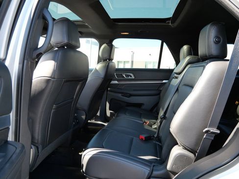 Used 2017 Ford Explorer Limited AWD/4WD image 18