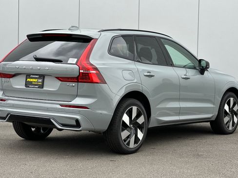 New 2025 Volvo XC60 T8 Plus w/ Protection Package Premier image 5