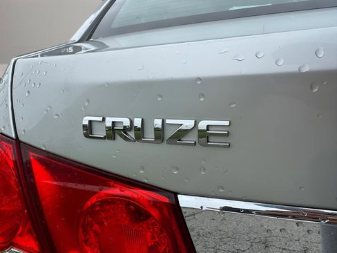 Used 2013 Chevrolet Cruze LT FWD image 9