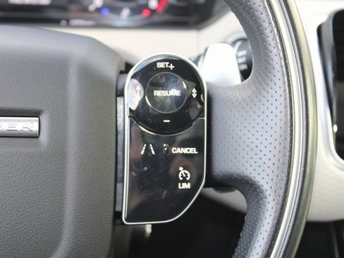 Used 2020 Land Rover Range Rover Velar R-Dynamic S image 17