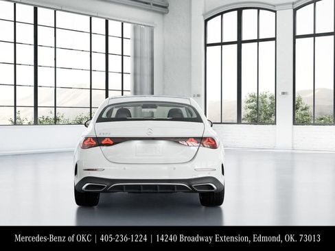 Used 2025 Mercedes-Benz E 350 Sedan image 25