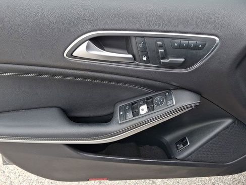 Used 2016 Mercedes-Benz GLA 250 4MATIC image 12