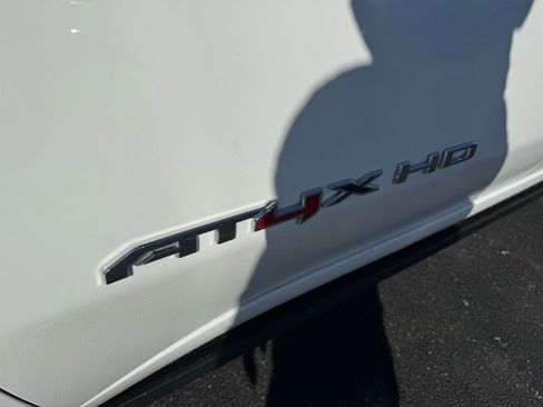 Used 2024 GMC Sierra 2500 AT4X image 12