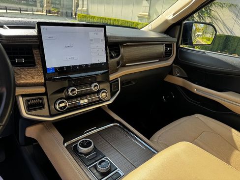 Used 2024 Ford Expedition Max Limited image 13