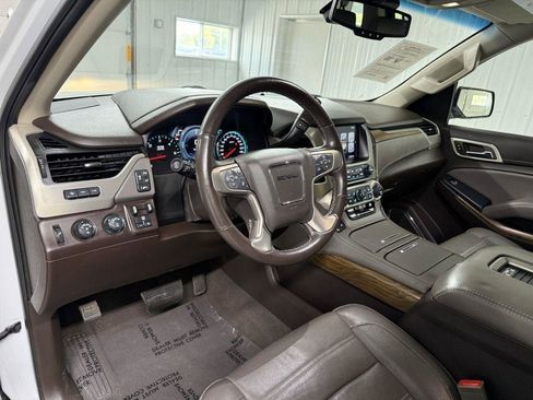 Used 2020 GMC Yukon XL Denali AWD/4WD image 15