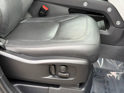 Used 2023 Land Rover Defender 110 S image 11