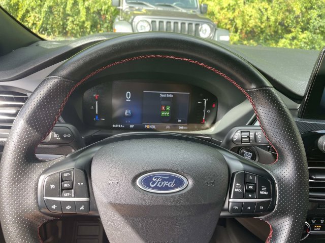 Used 2025 Ford Escape ST-Line FWD image 29