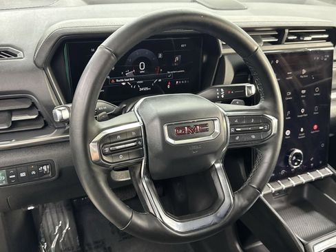 Used 2025 GMC Terrain Elevation FWD image 28