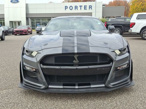 Used 2021 Ford Mustang Shelby GT500 w/ Carbon Fiber Handling Package image 3
