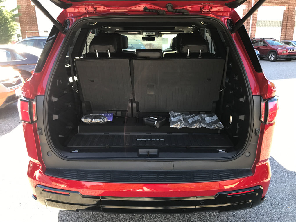 Certified 2025 Toyota Sequoia Platinum AWD/4WD image 28