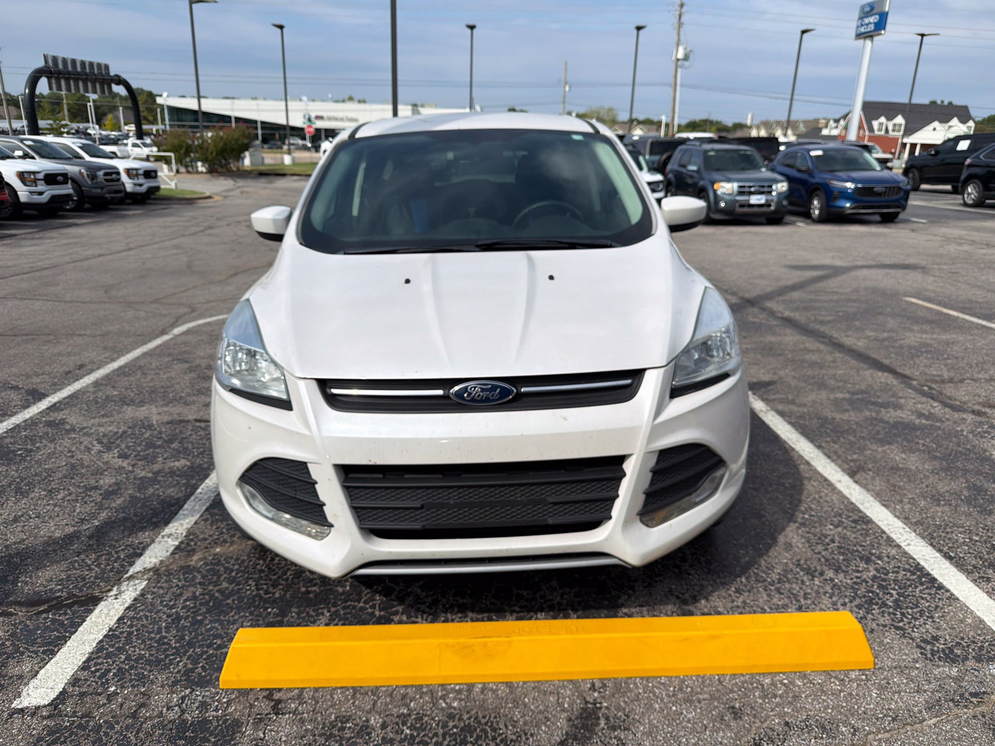Used 2015 Ford Escape SE AWD/4WD image 2