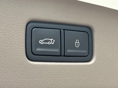 New 2027 Genesis GV70 2.5T Advanced AWD/4WD image 13