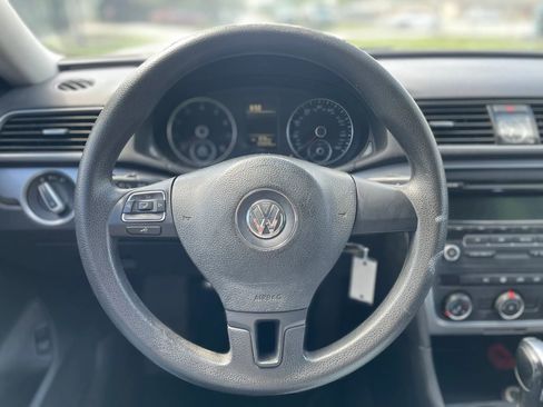 Used 2015 Volkswagen Passat 1.8T S image 15