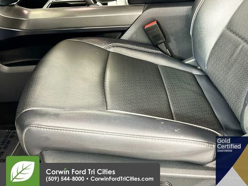 Used 2025 Ford F150 Lariat AWD/4WD image 23