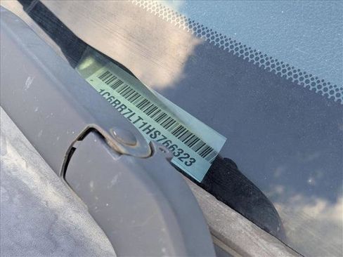 Used 2017 RAM 1500 Classic SLT image 14