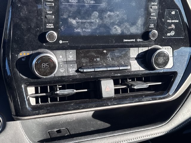 Used 2021 Toyota Highlander XLE AWD/4WD image 35