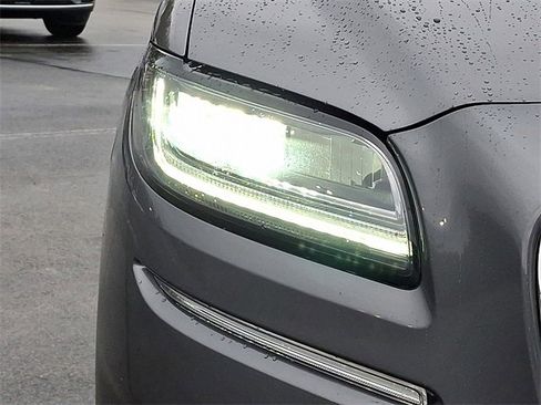 Certified 2023 Lincoln Nautilus Reserve image 10